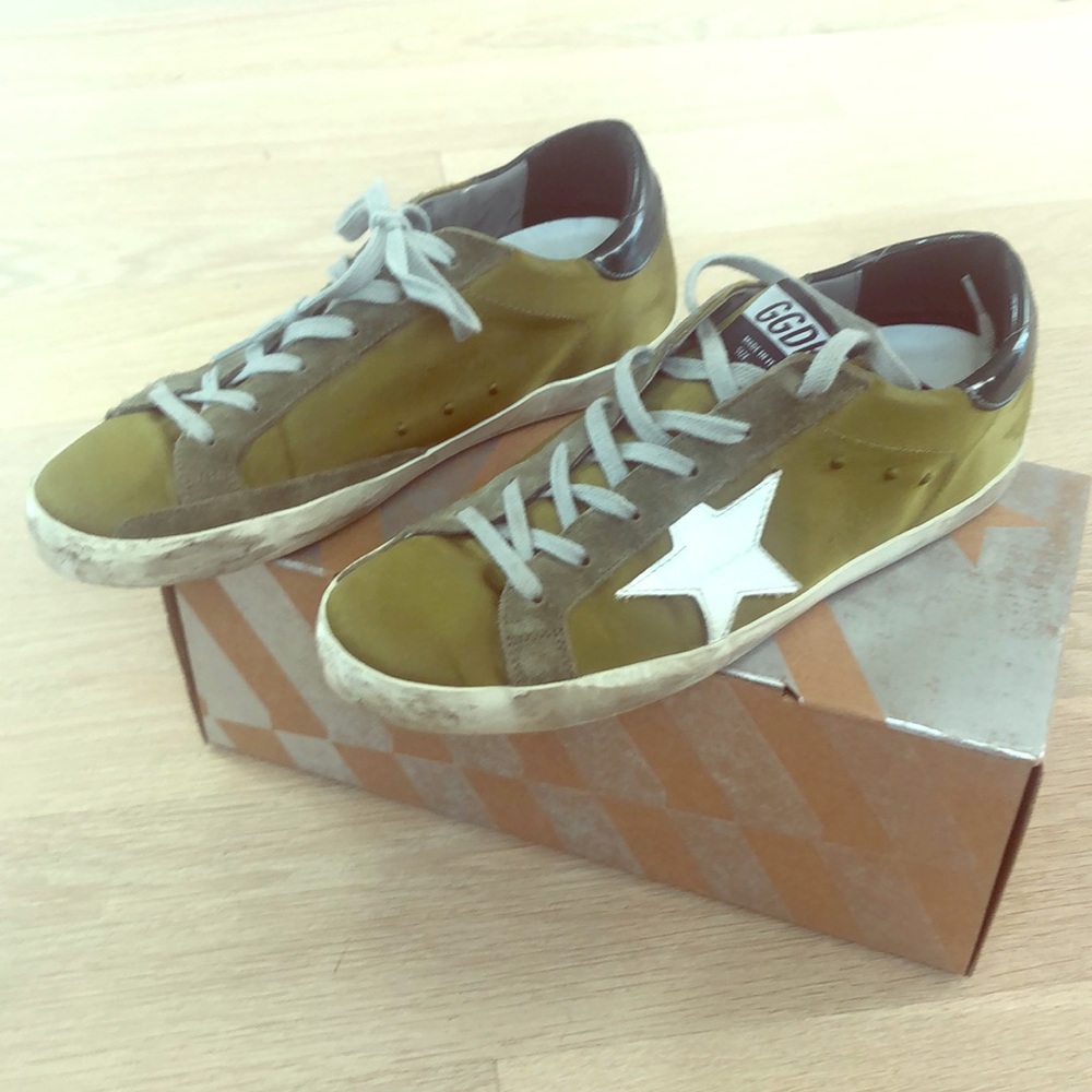 GOLDEN GOOSE superstar low top sneaker!